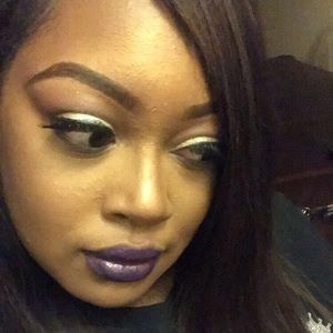 Meet your Posher, Shekinah